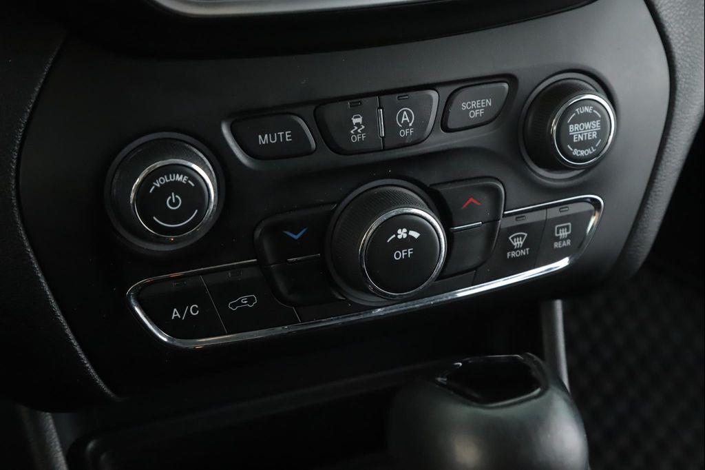 used 2019 Jeep Cherokee car, priced at $14,900