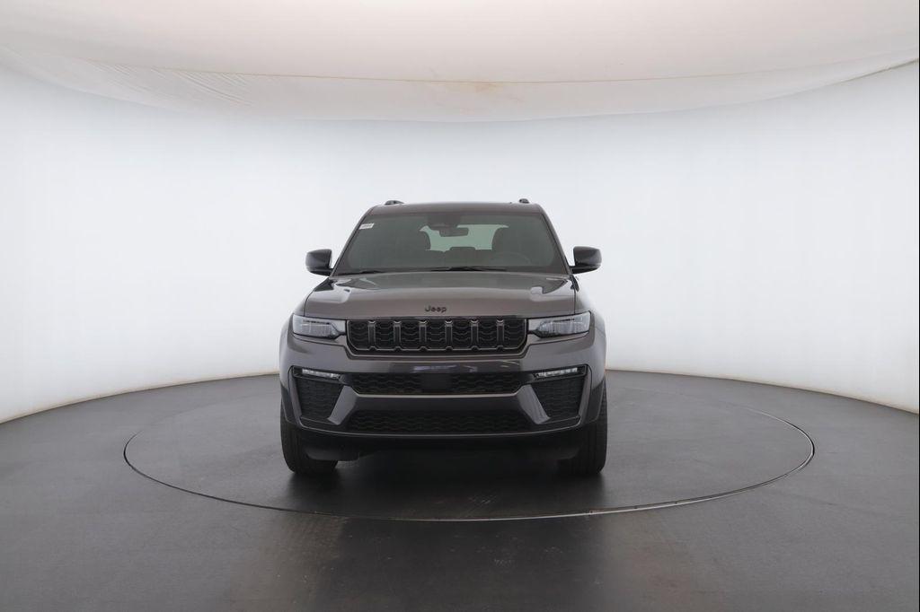 new 2026 Jeep Grand Cherokee car, priced at $49,533