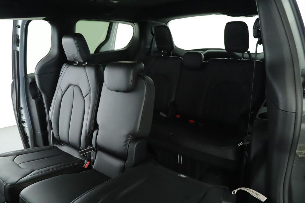 new 2026 Chrysler Pacifica car, priced at $44,957
