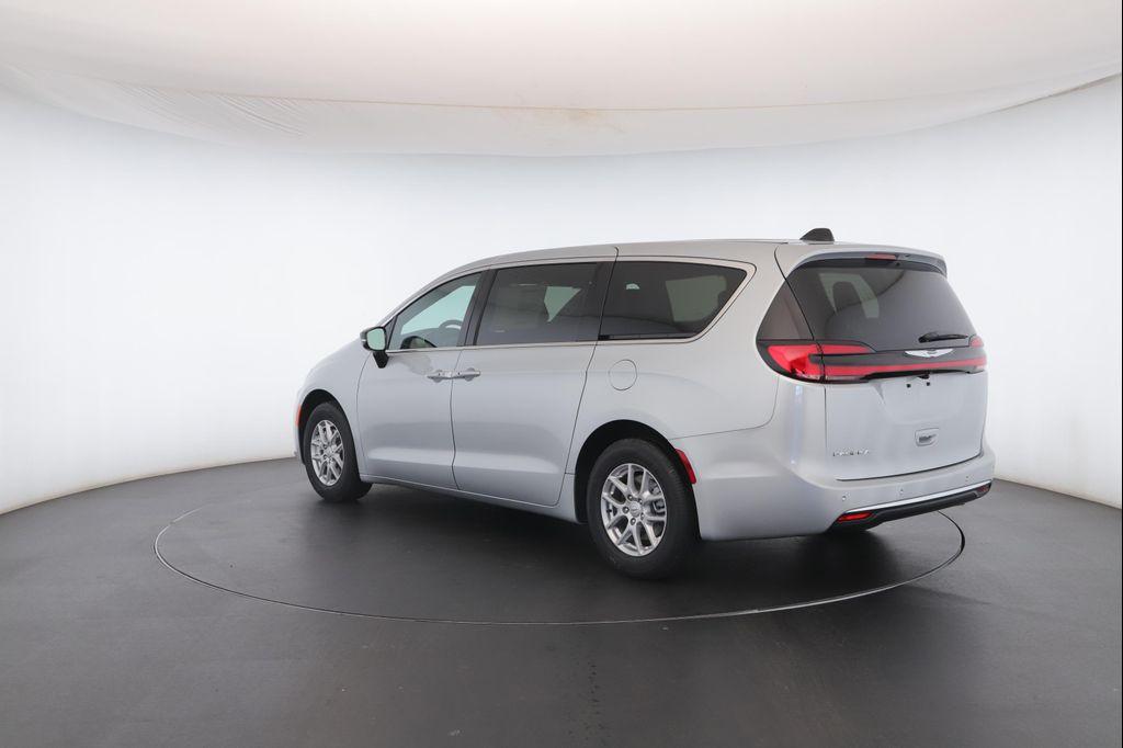 new 2026 Chrysler Pacifica car, priced at $44,957