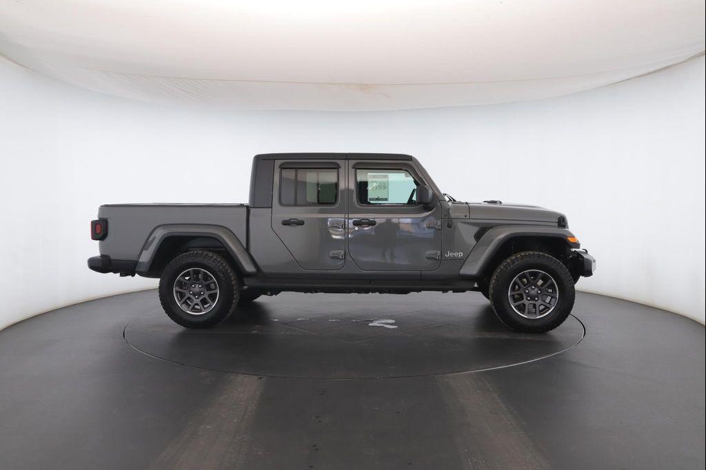 used 2021 Jeep Gladiator car, priced at $18,900