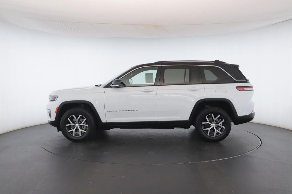 used 2023 Jeep Grand Cherokee car, priced at $33,900