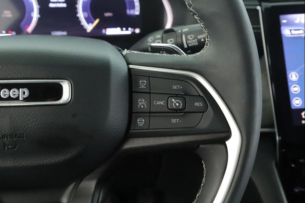 used 2023 Jeep Grand Cherokee car, priced at $34,900