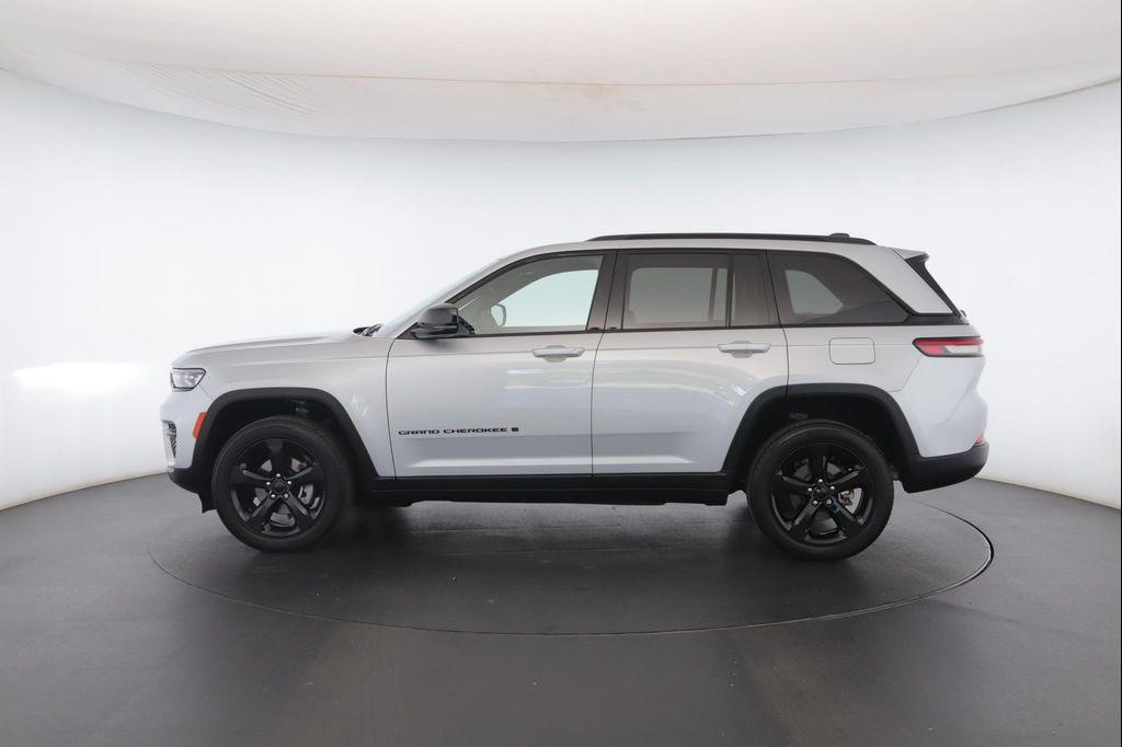 used 2023 Jeep Grand Cherokee car, priced at $33,900
