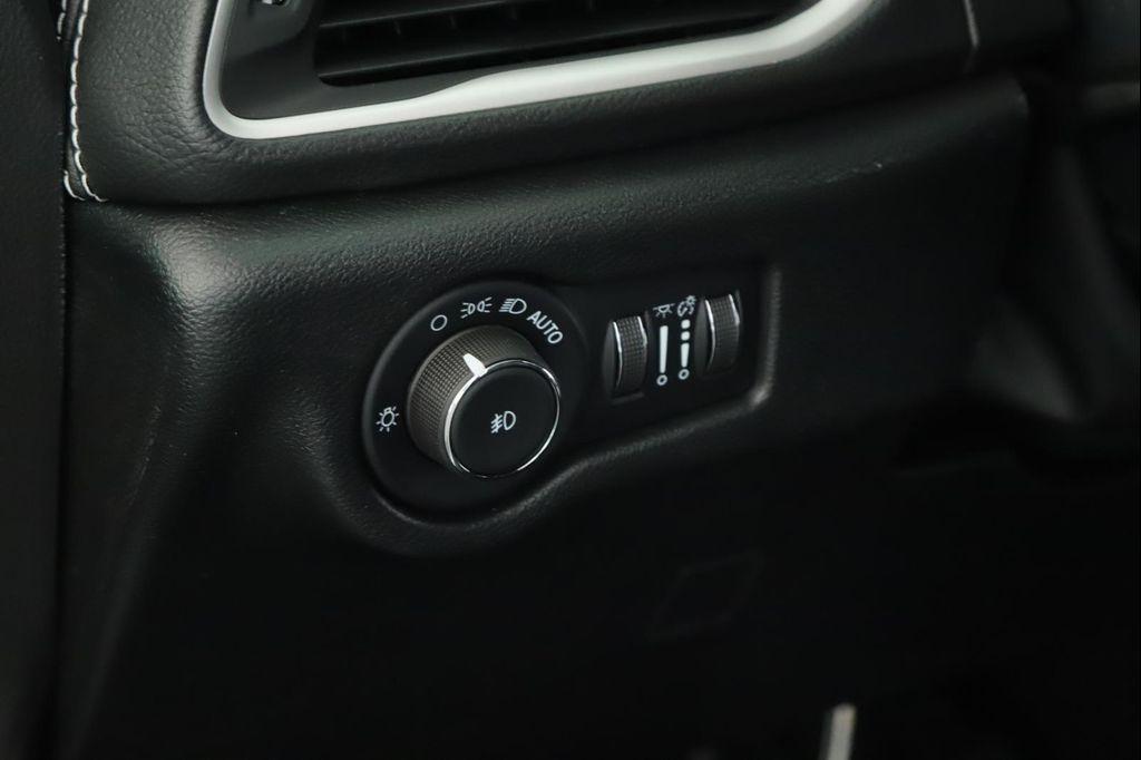 new 2026 Chrysler Pacifica car, priced at $44,957