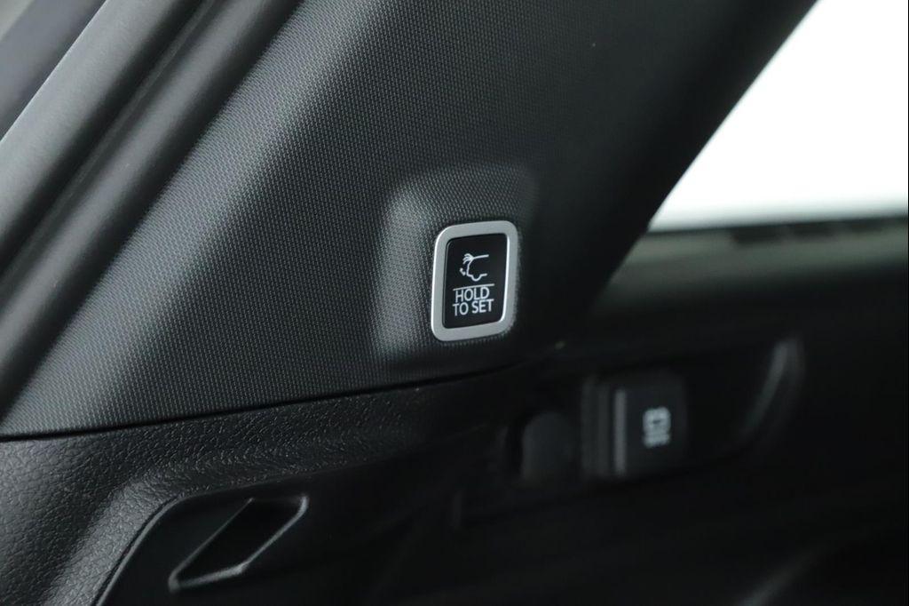 new 2025 Jeep Grand Cherokee car, priced at $52,299