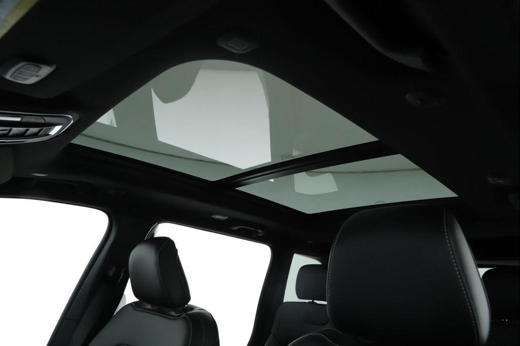 new 2025 Jeep Grand Cherokee car, priced at $52,299