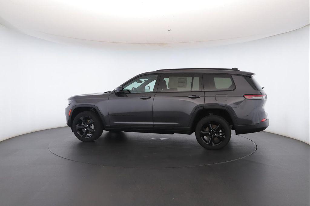new 2025 Jeep Grand Cherokee L car