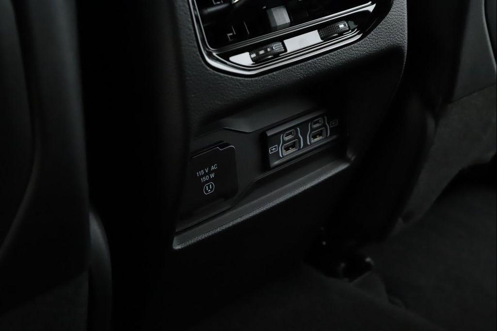 new 2025 Jeep Grand Cherokee car, priced at $45,562