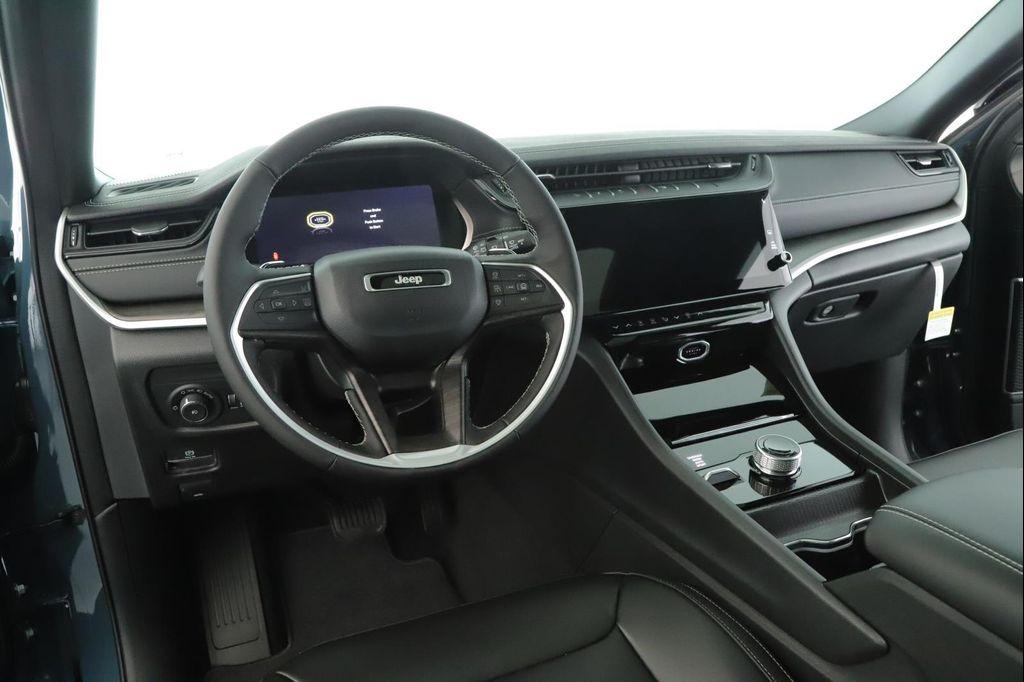 new 2026 Jeep Grand Cherokee car, priced at $49,365