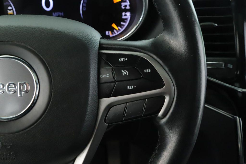 used 2022 Jeep Grand Cherokee car, priced at $28,500