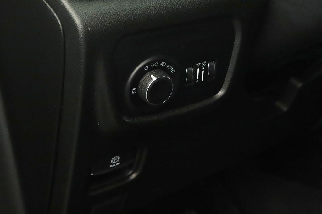 used 2023 Jeep Grand Cherokee car, priced at $34,900