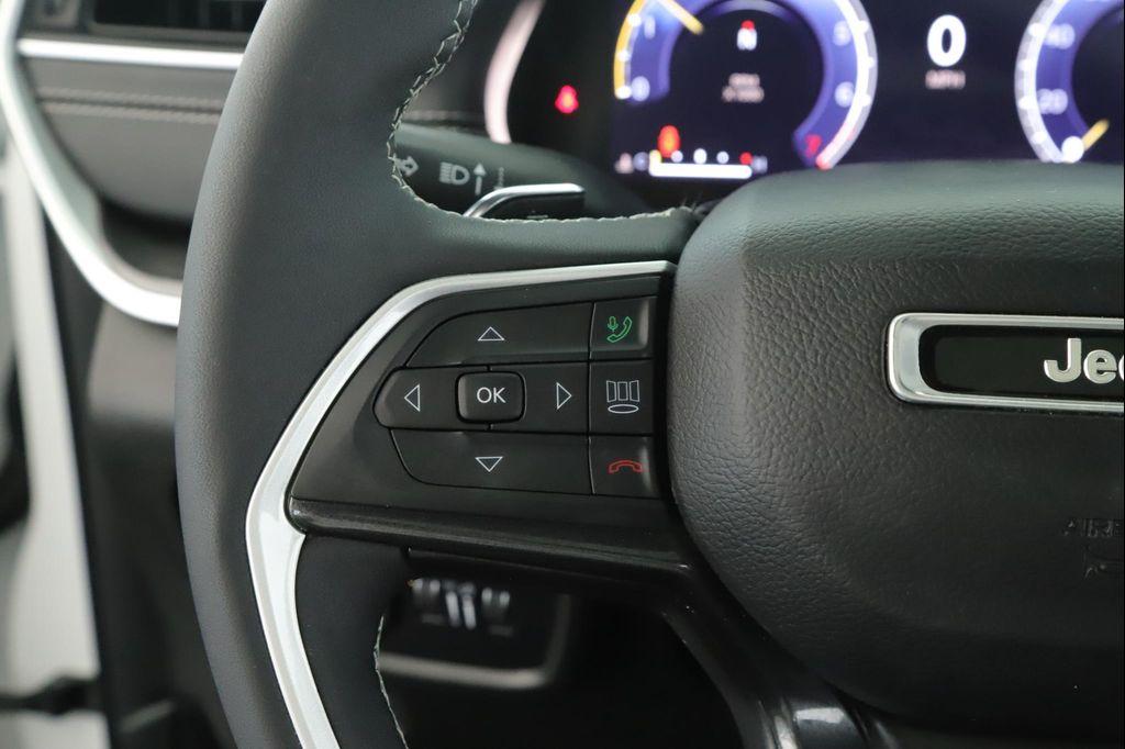 used 2023 Jeep Grand Cherokee car, priced at $34,900