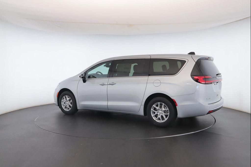 new 2026 Chrysler Pacifica car, priced at $44,957