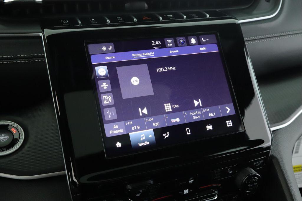 new 2025 Jeep Grand Cherokee car, priced at $44,982