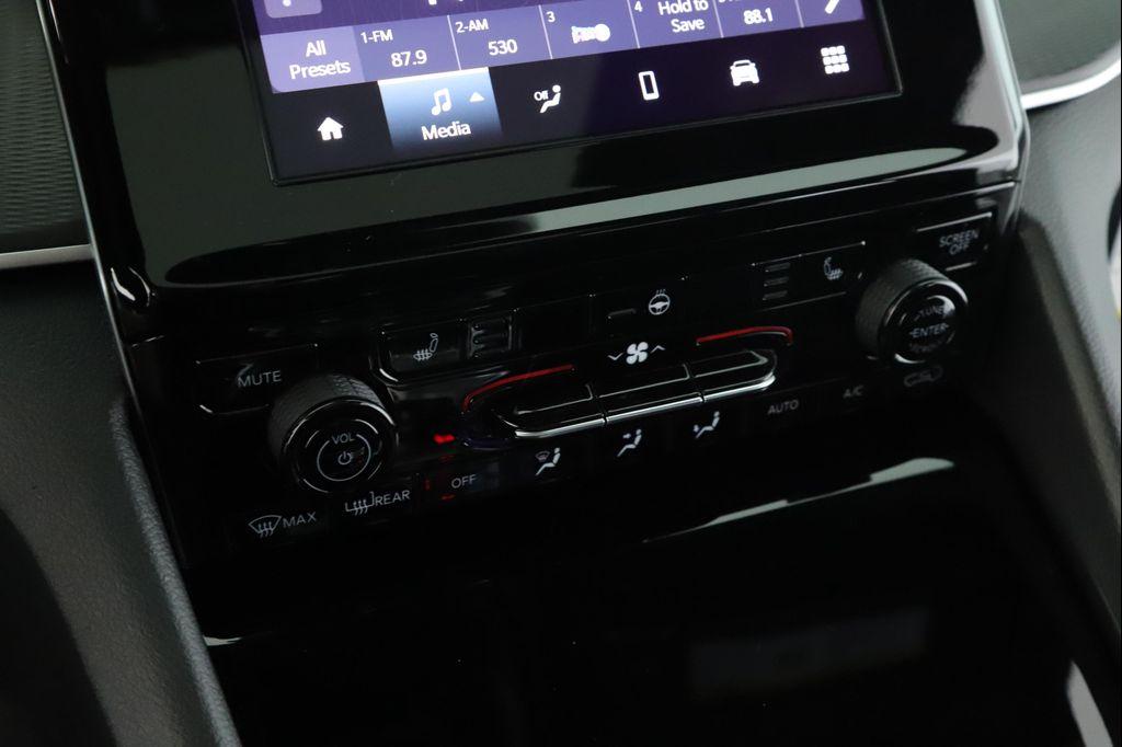 new 2025 Jeep Grand Cherokee car, priced at $44,982