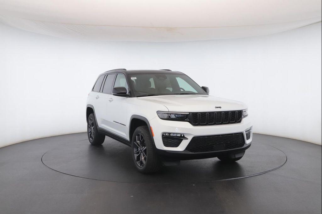 new 2025 Jeep Grand Cherokee car, priced at $52,299