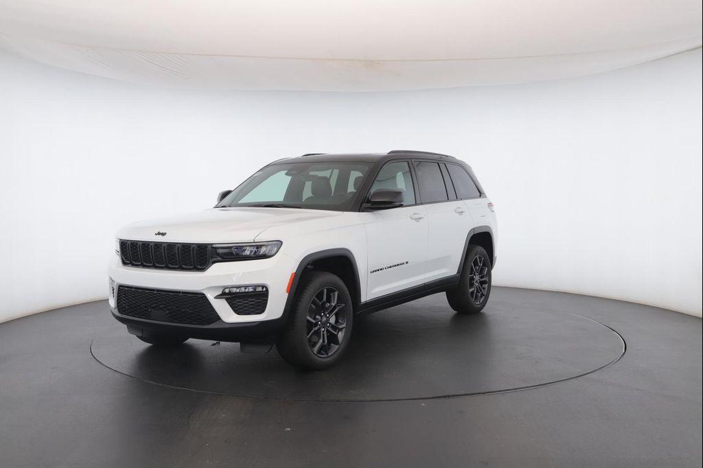 new 2025 Jeep Grand Cherokee car, priced at $52,299