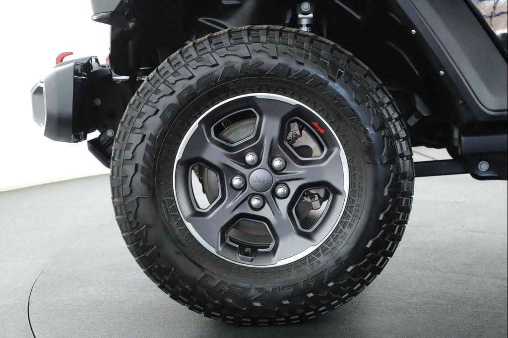used 2022 Jeep Gladiator car, priced at $34,900
