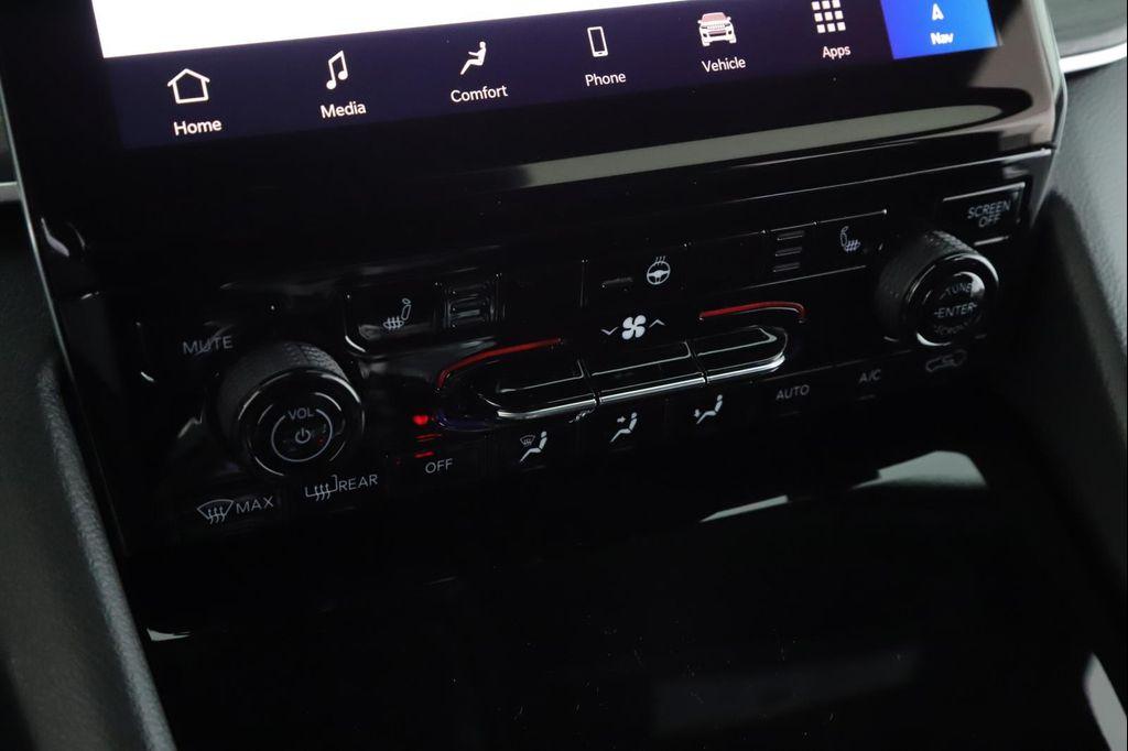 new 2025 Jeep Grand Cherokee car, priced at $52,299