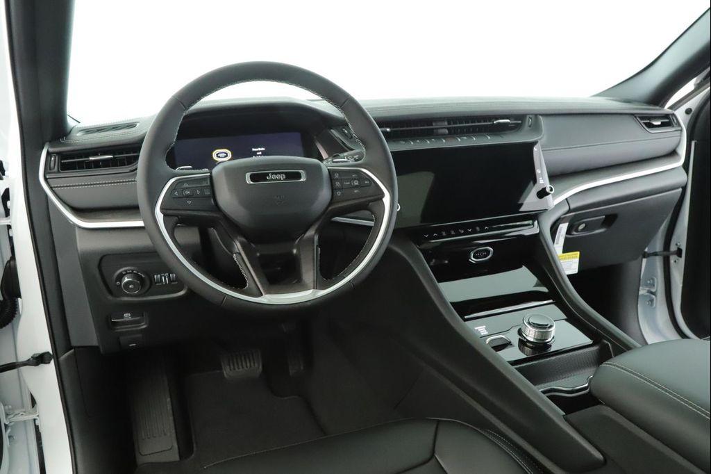 new 2026 Jeep Grand Cherokee car, priced at $48,453