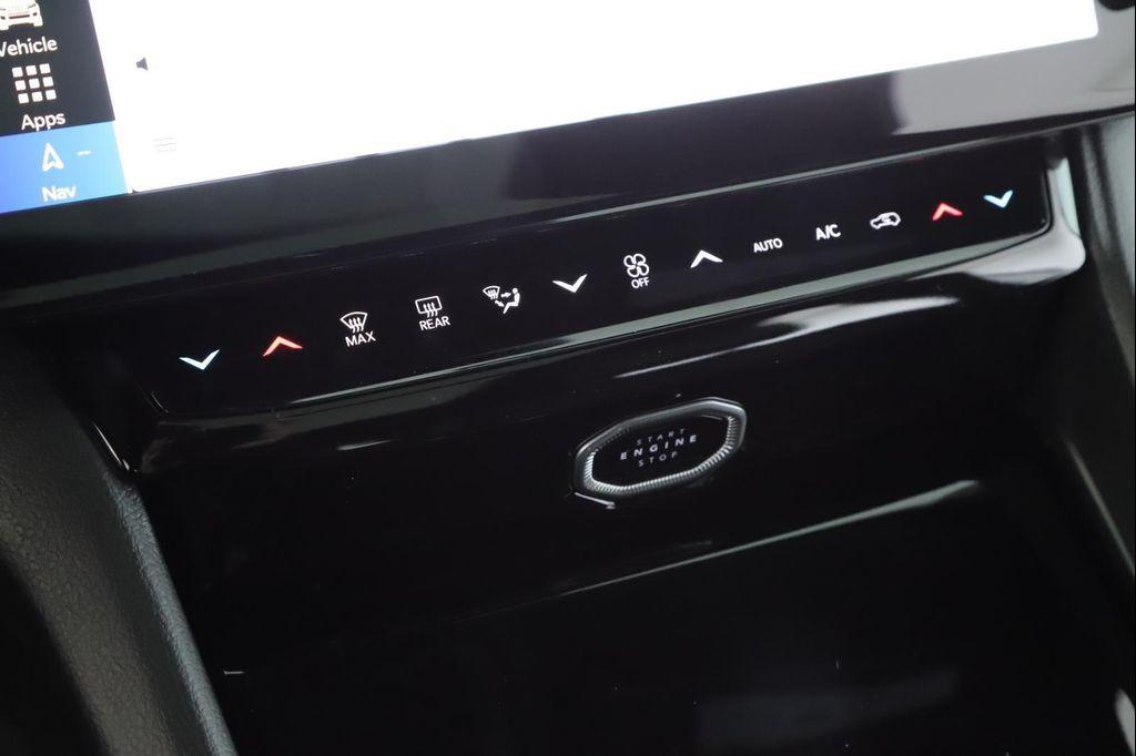 new 2026 Jeep Grand Cherokee car, priced at $49,533