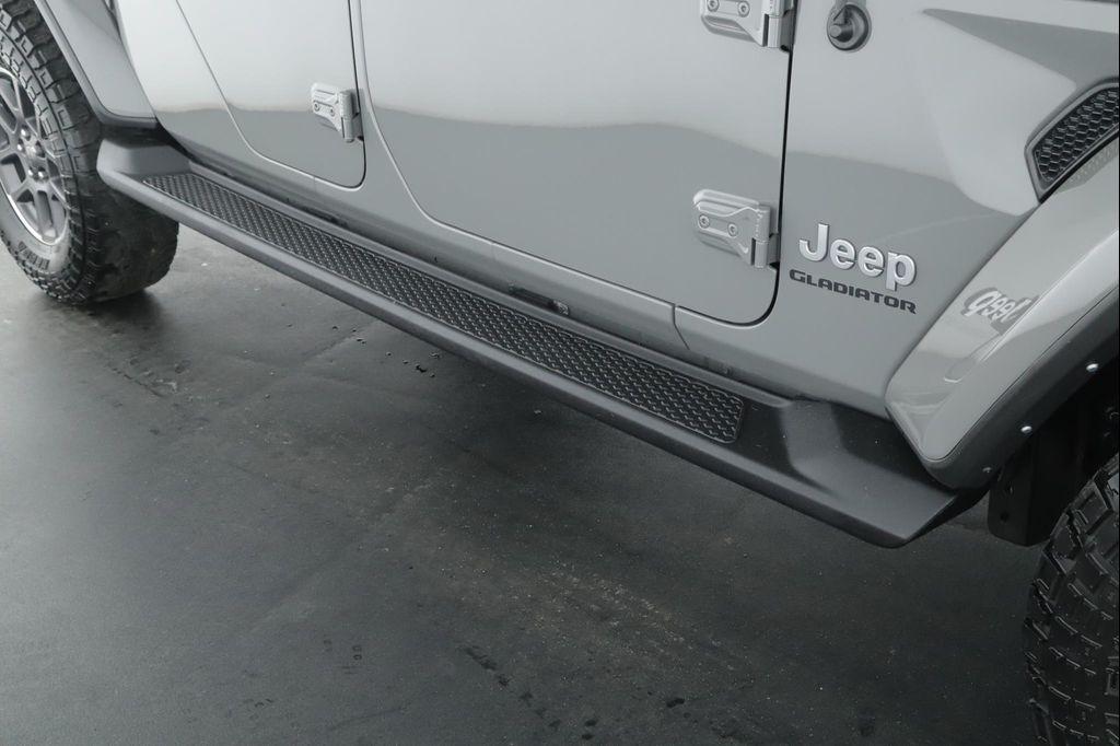 used 2022 Jeep Gladiator car, priced at $32,900