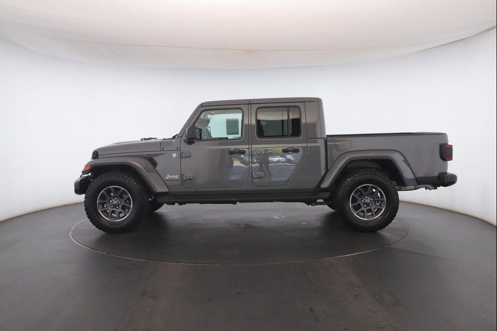 used 2022 Jeep Gladiator car, priced at $32,900