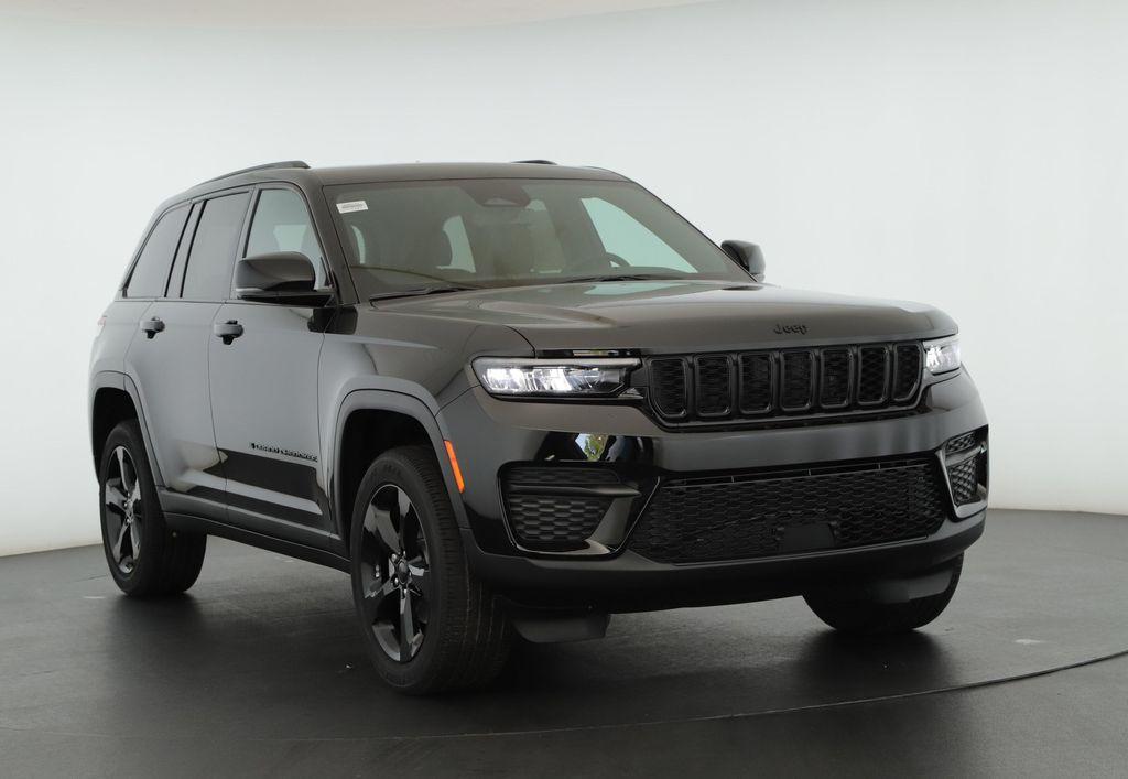 new 2025 Jeep Grand Cherokee car, priced at $47,166