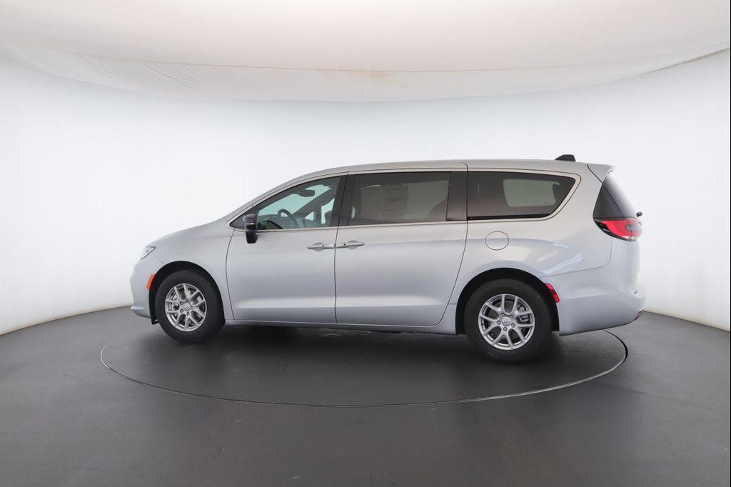 new 2026 Chrysler Pacifica car, priced at $44,957