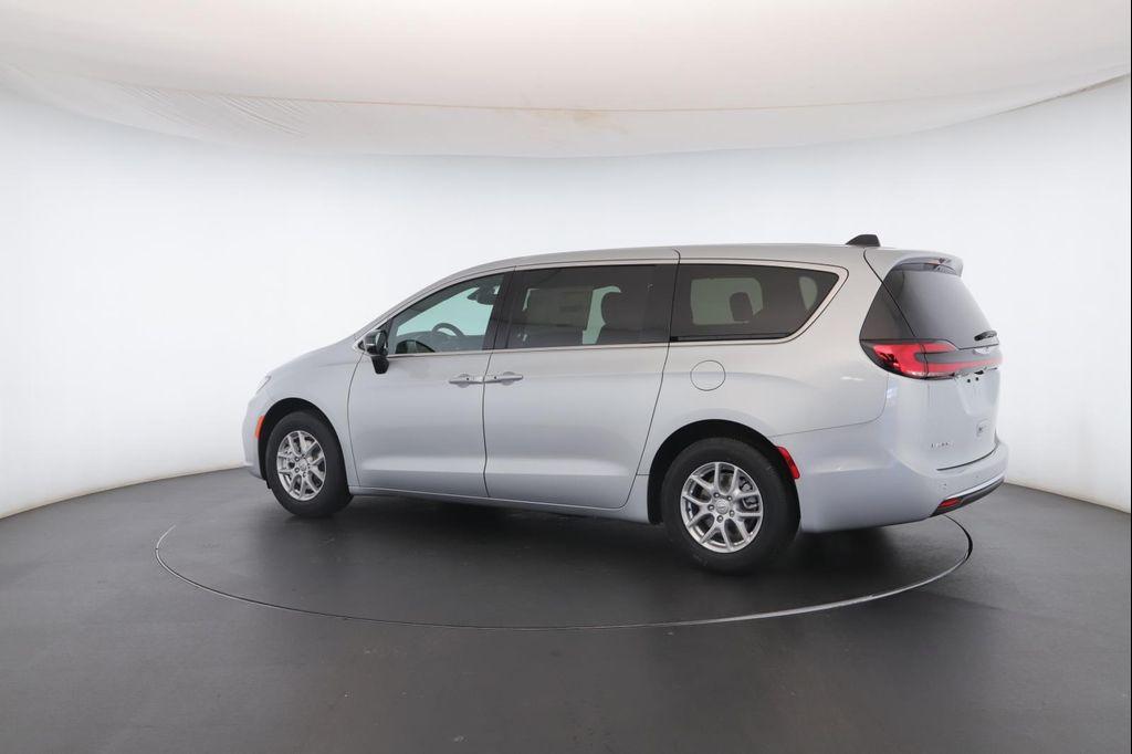 new 2026 Chrysler Pacifica car, priced at $44,957