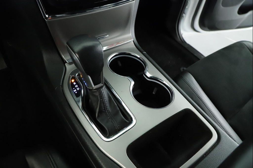 used 2021 Jeep Grand Cherokee car, priced at $25,900