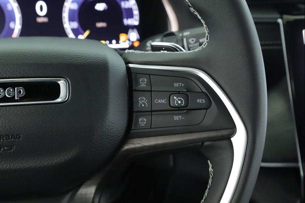 new 2025 Jeep Grand Cherokee car, priced at $52,879