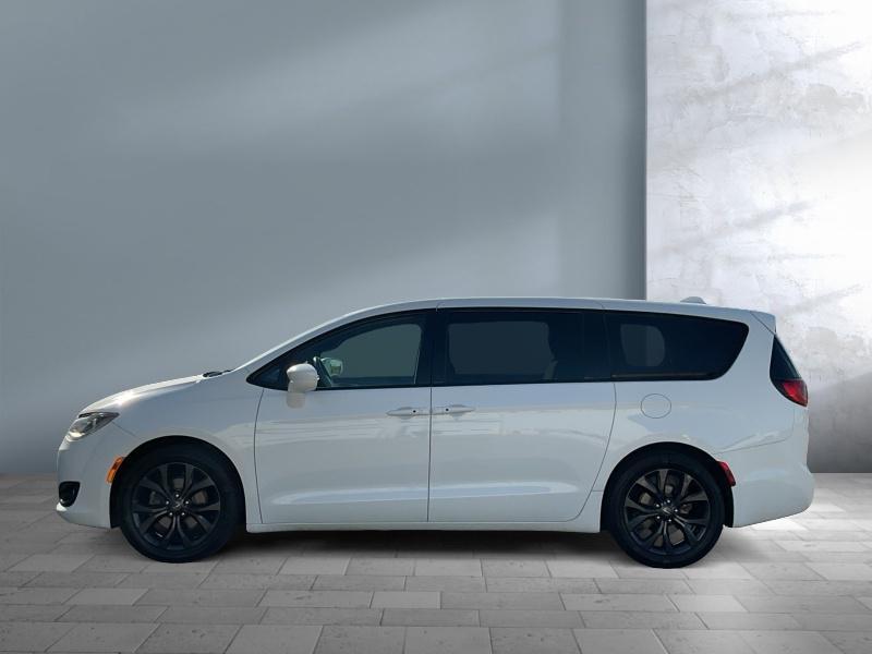 used 2019 Chrysler Pacifica car, priced at $12,966