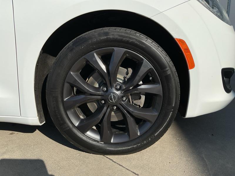 used 2019 Chrysler Pacifica car, priced at $12,966