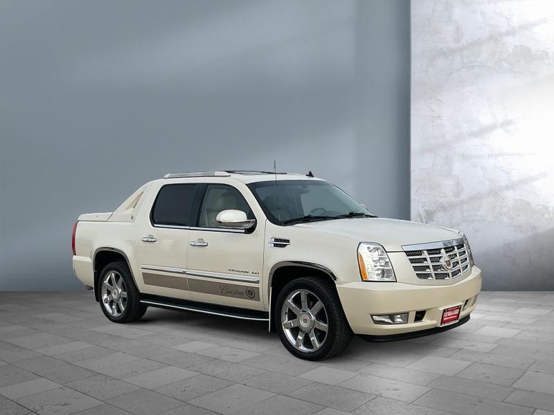used 2013 Cadillac Escalade EXT car, priced at $15,966