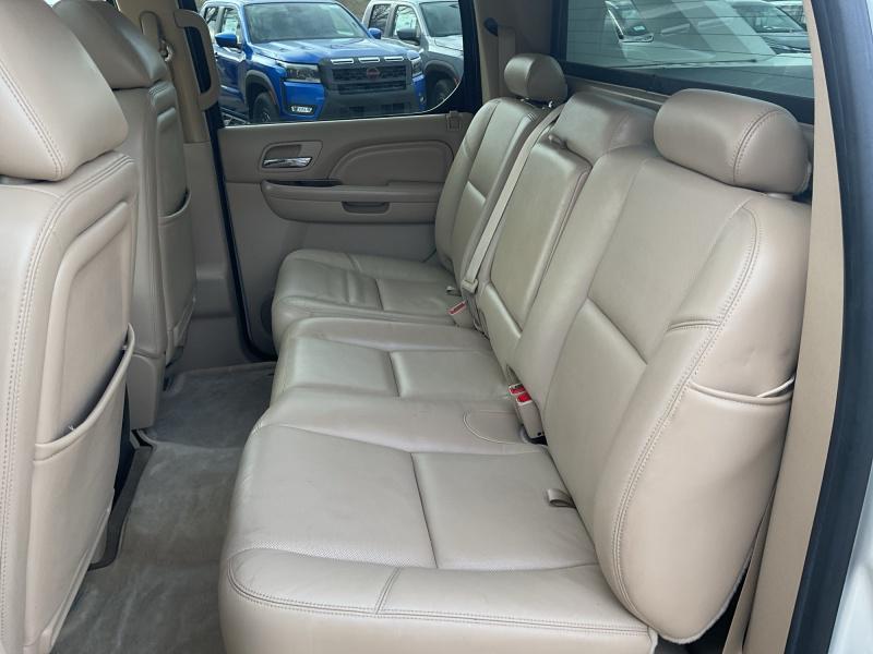 used 2013 Cadillac Escalade EXT car, priced at $15,966