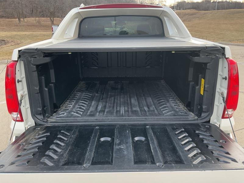 used 2013 Cadillac Escalade EXT car, priced at $15,966