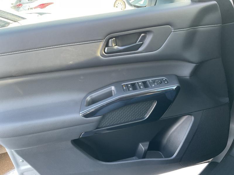 new 2025 Nissan Pathfinder car, priced at $37,559