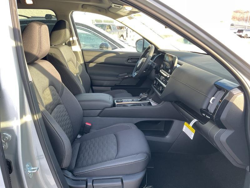 new 2025 Nissan Pathfinder car, priced at $37,559