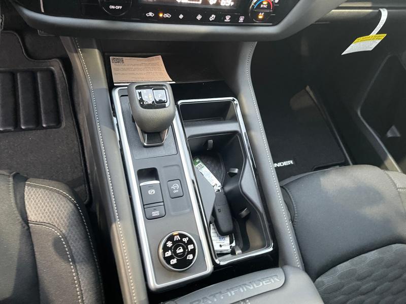 new 2025 Nissan Pathfinder car, priced at $39,774