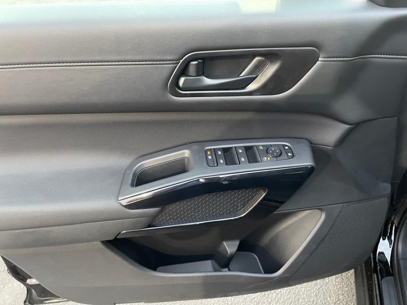 new 2025 Nissan Pathfinder car, priced at $39,774