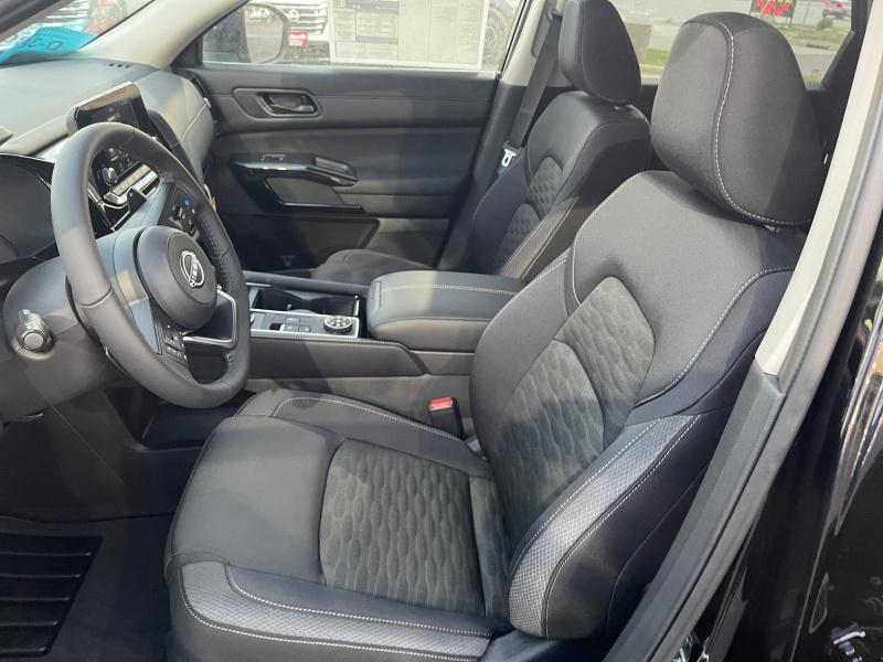 new 2025 Nissan Pathfinder car, priced at $39,774