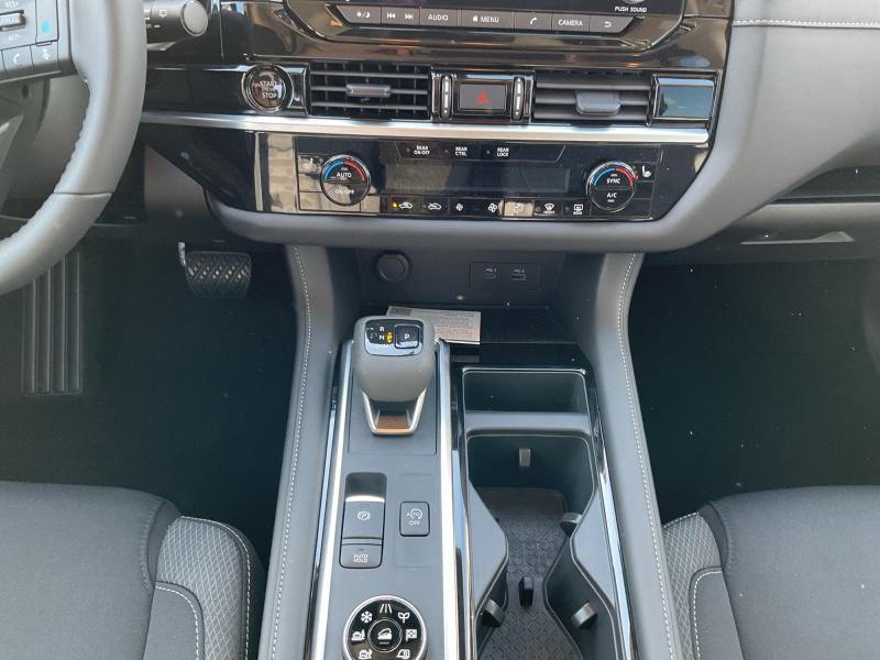 new 2025 Nissan Pathfinder car, priced at $39,224