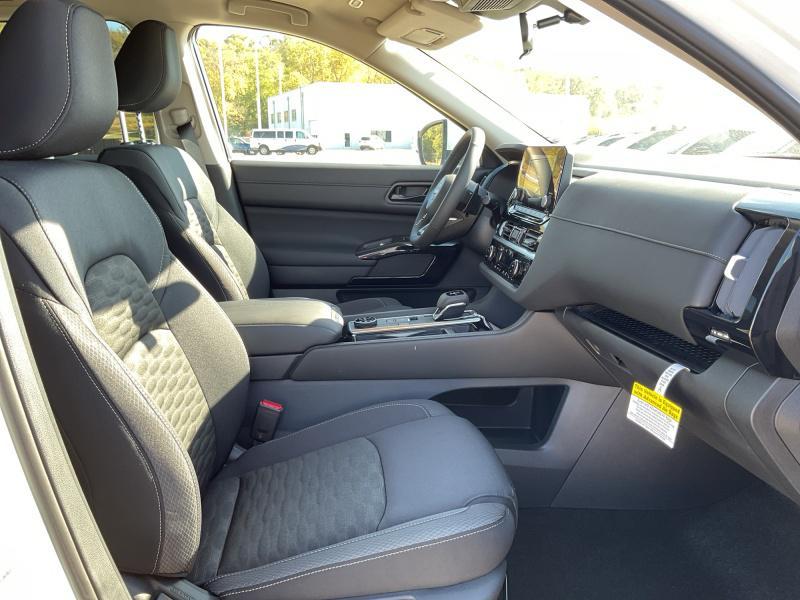 new 2025 Nissan Pathfinder car, priced at $39,224