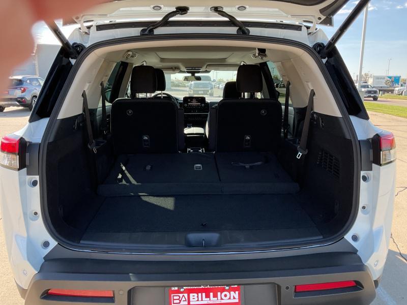 new 2025 Nissan Pathfinder car, priced at $39,224