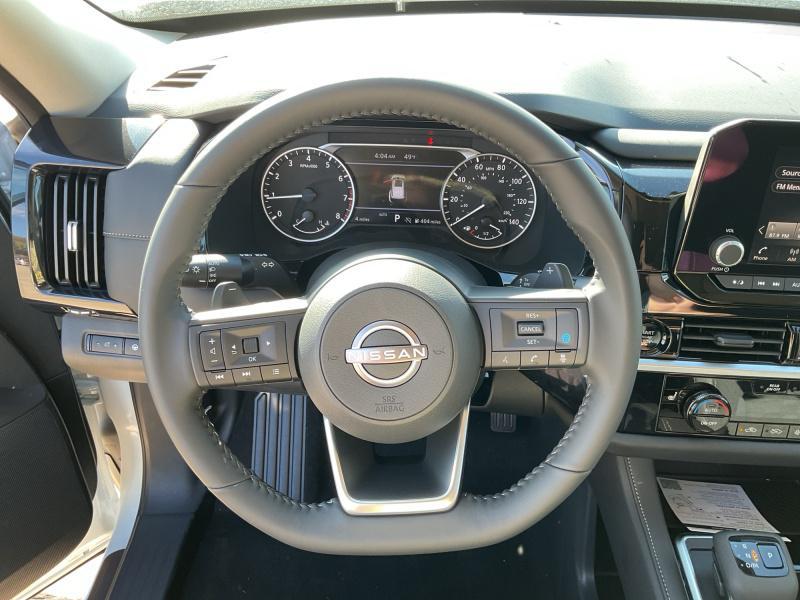 new 2025 Nissan Pathfinder car, priced at $39,224