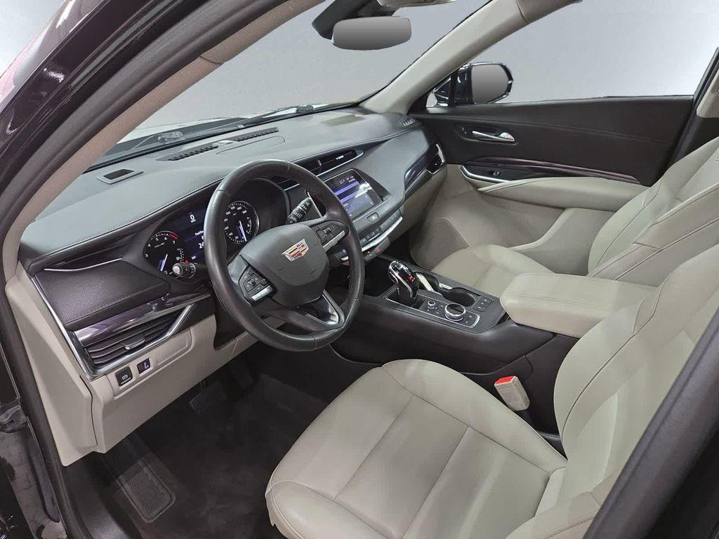 used 2022 Cadillac XT4 car, priced at $24,626