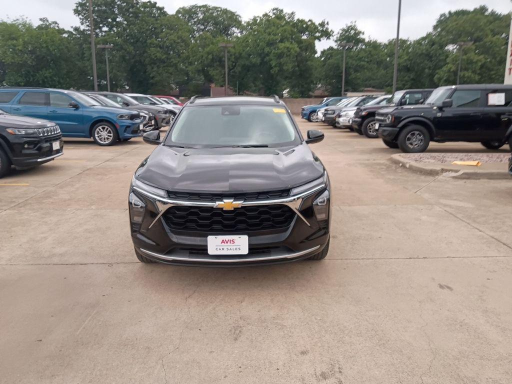 used 2025 Chevrolet Trax car, priced at $19,319