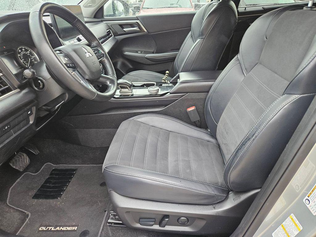used 2025 Mitsubishi Outlander car, priced at $23,279
